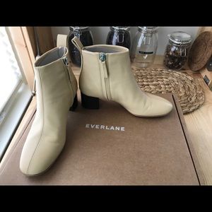 Everlane day boots in ecru